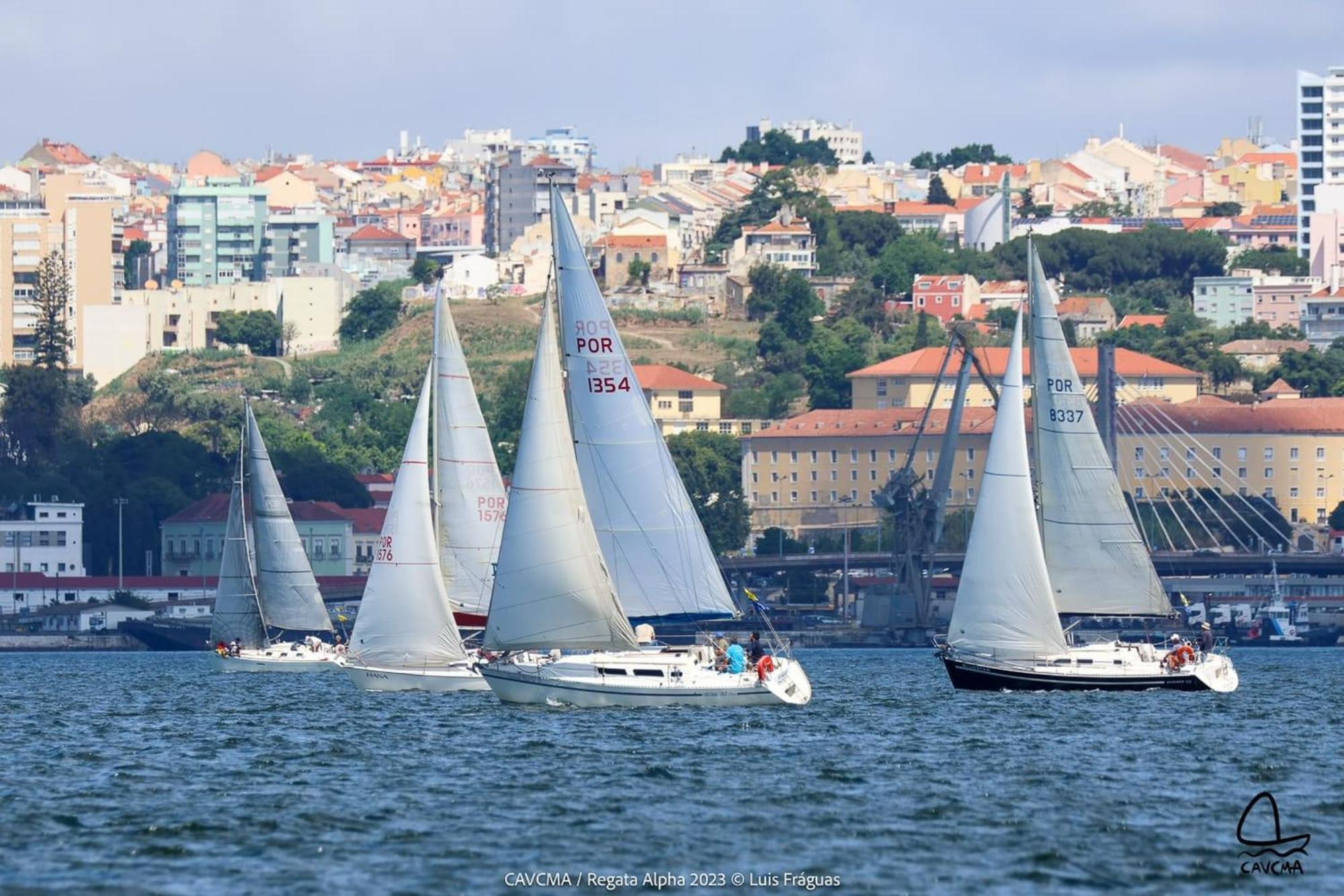 Be Local - Sleep Aboard The Santa Maria Sailing Boat In Lisbon 아파트 외부 사진