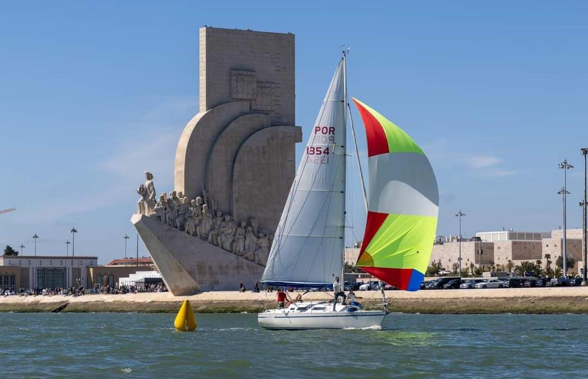 Be Local - Sleep Aboard The Santa Maria Sailing Boat In Lisbon 아파트 외부 사진