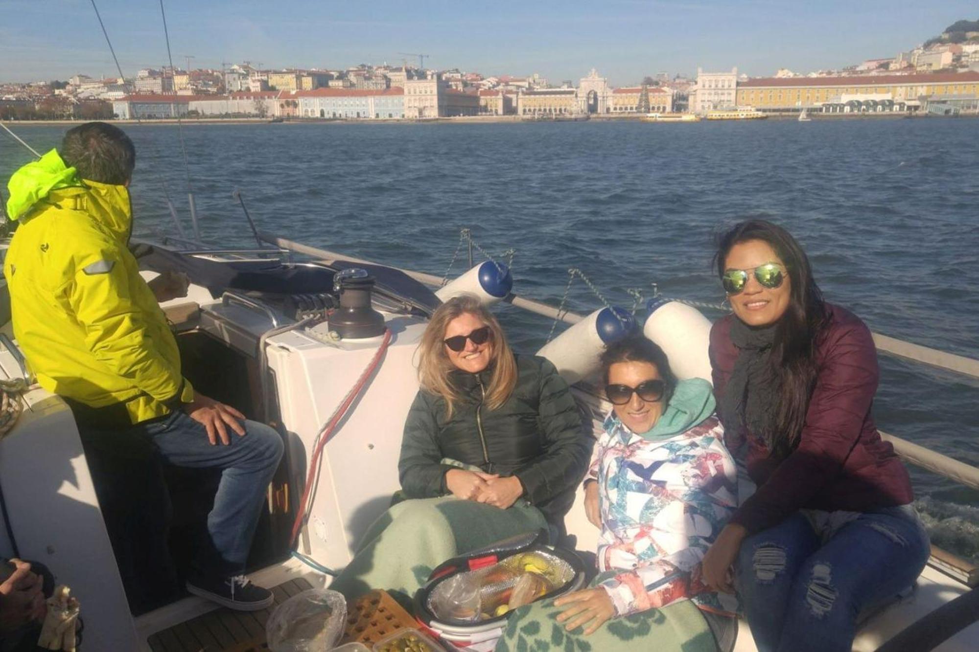 Be Local - Sleep Aboard The Santa Maria Sailing Boat In Lisbon 아파트 외부 사진